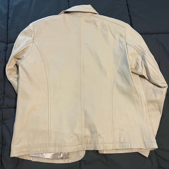 Women’s Cream Leather Jacket - Picture 5 of 9